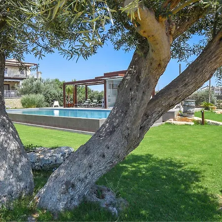 Awesome In With Kitchen Holiday home