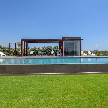 Awesome In With Kitchen Holiday home